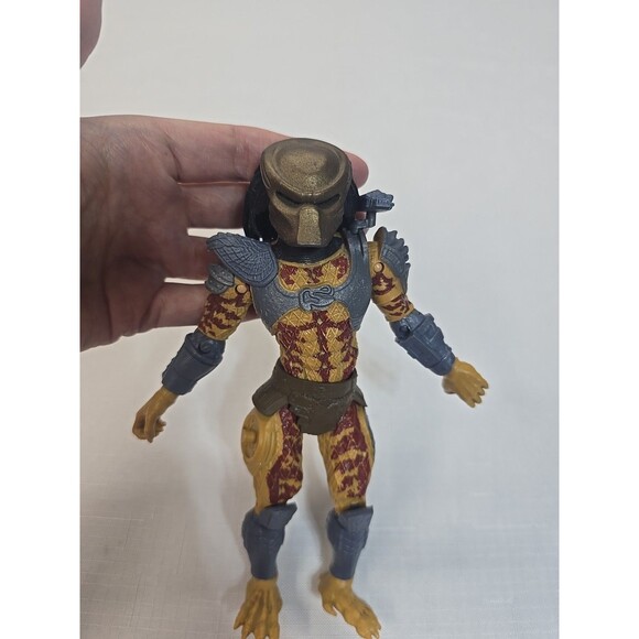 Hunter Series City Hunter Predator 7" Lanard Action Figure 2020 - Picture 3 of 8